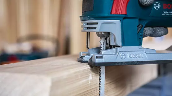 Bosch Professional stiksav skærer i træ